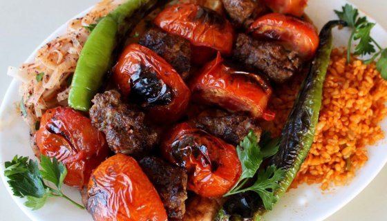 Domatesli Kebap